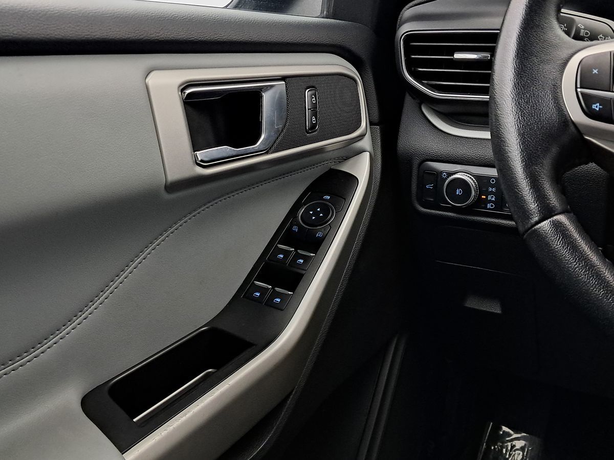 2021 Ford Explorer XLT - Photo 10