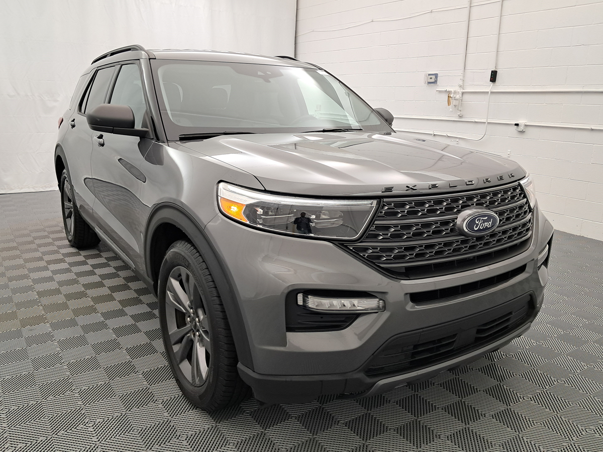2021 Ford Explorer XLT - Photo 2