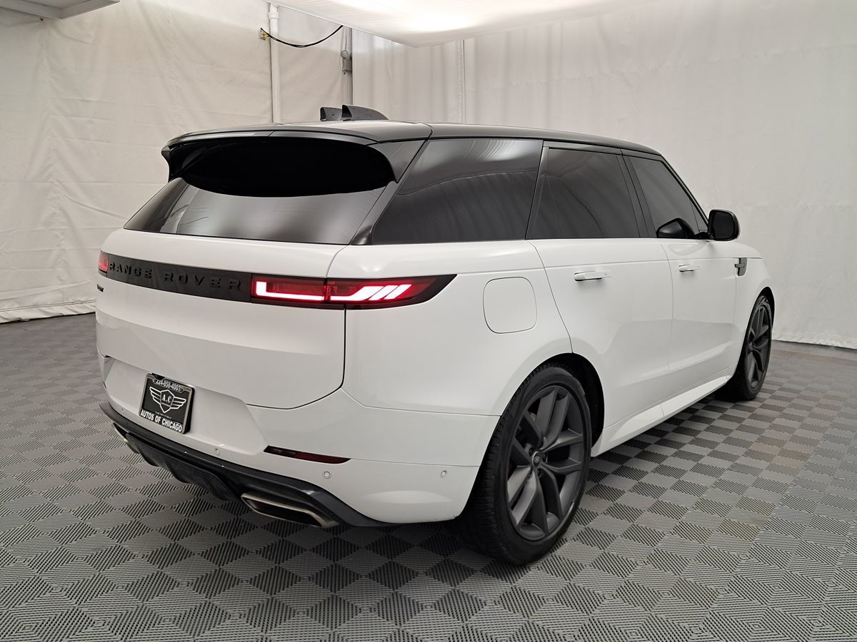 2024 Land Rover Range Rover Sport SE photo 3