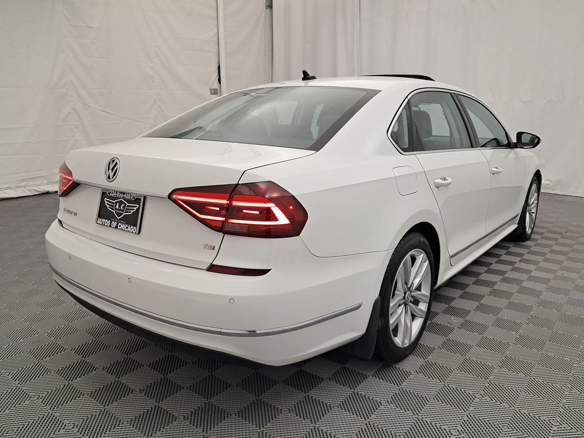 2017 Volkswagen Passat SE Premium photo 3
