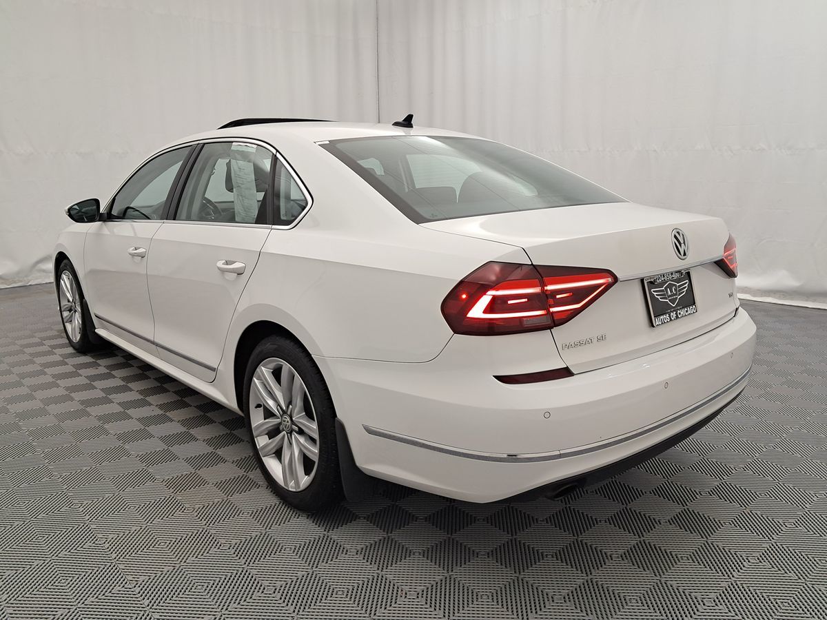 2017 Volkswagen Passat SE Premium photo 4