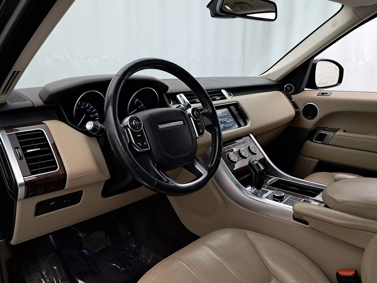2015 Land Rover Range Rover Sport HSE photo 4