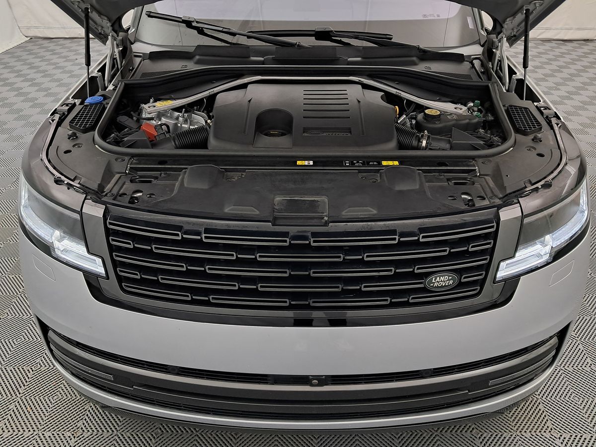 Sold 2023 Land Rover Range Rover P400 SE SWB Premium Night Pack in - Main Image