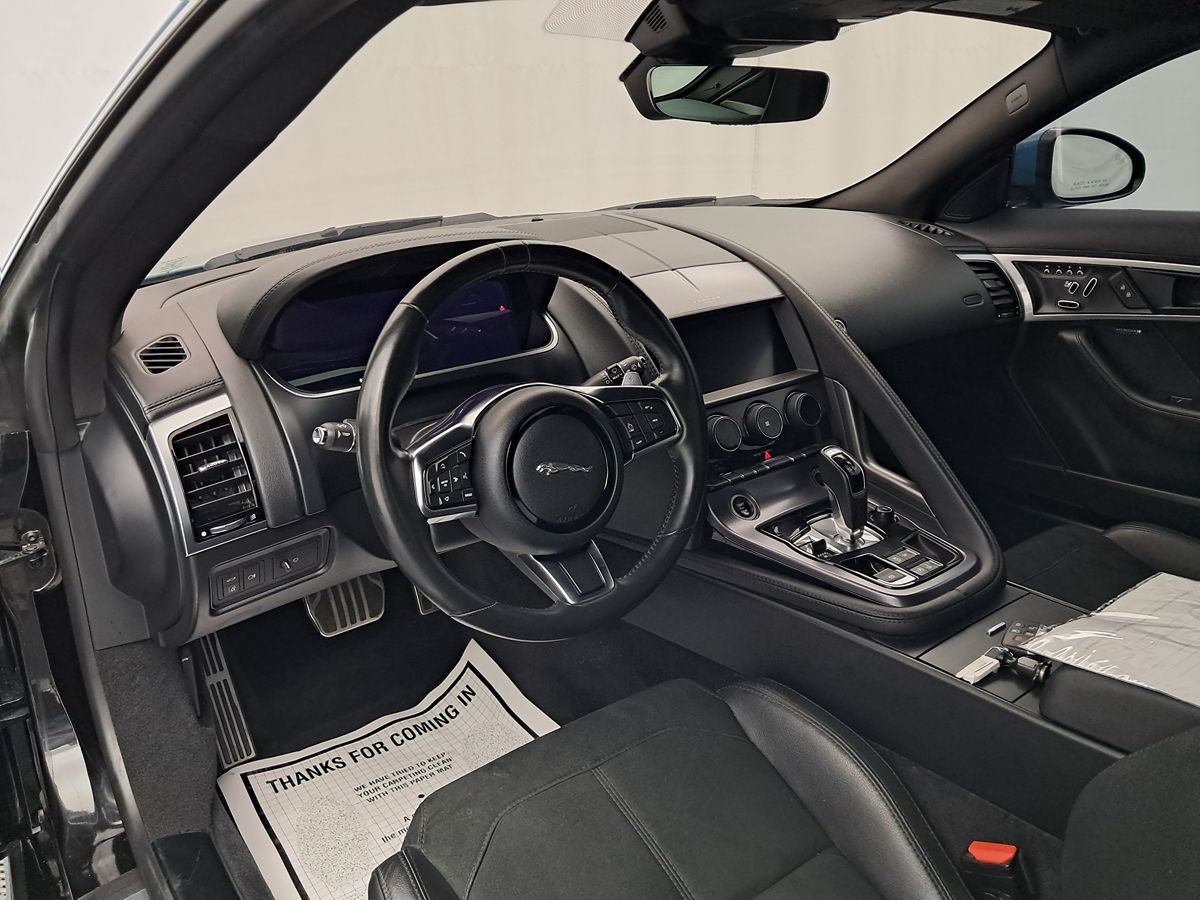 2021 Jaguar F-TYPE P300 photo 6