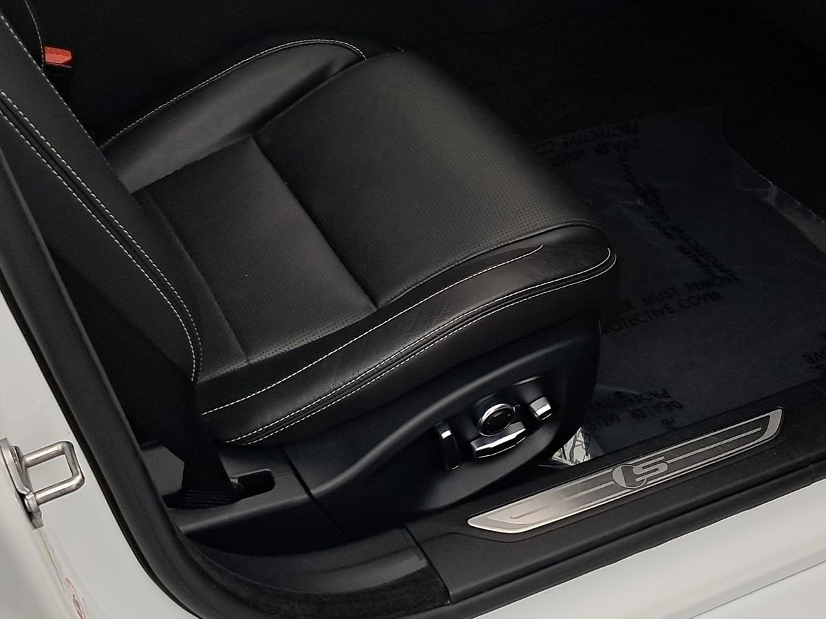 2018 Jaguar XF S Premium AWD photo 34
