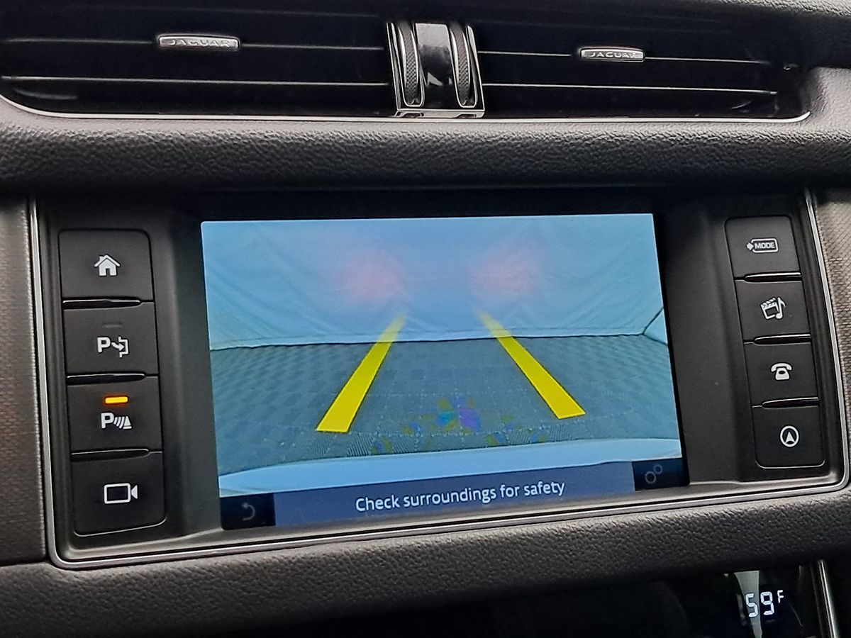 2018 Jaguar XF S Premium AWD photo 21
