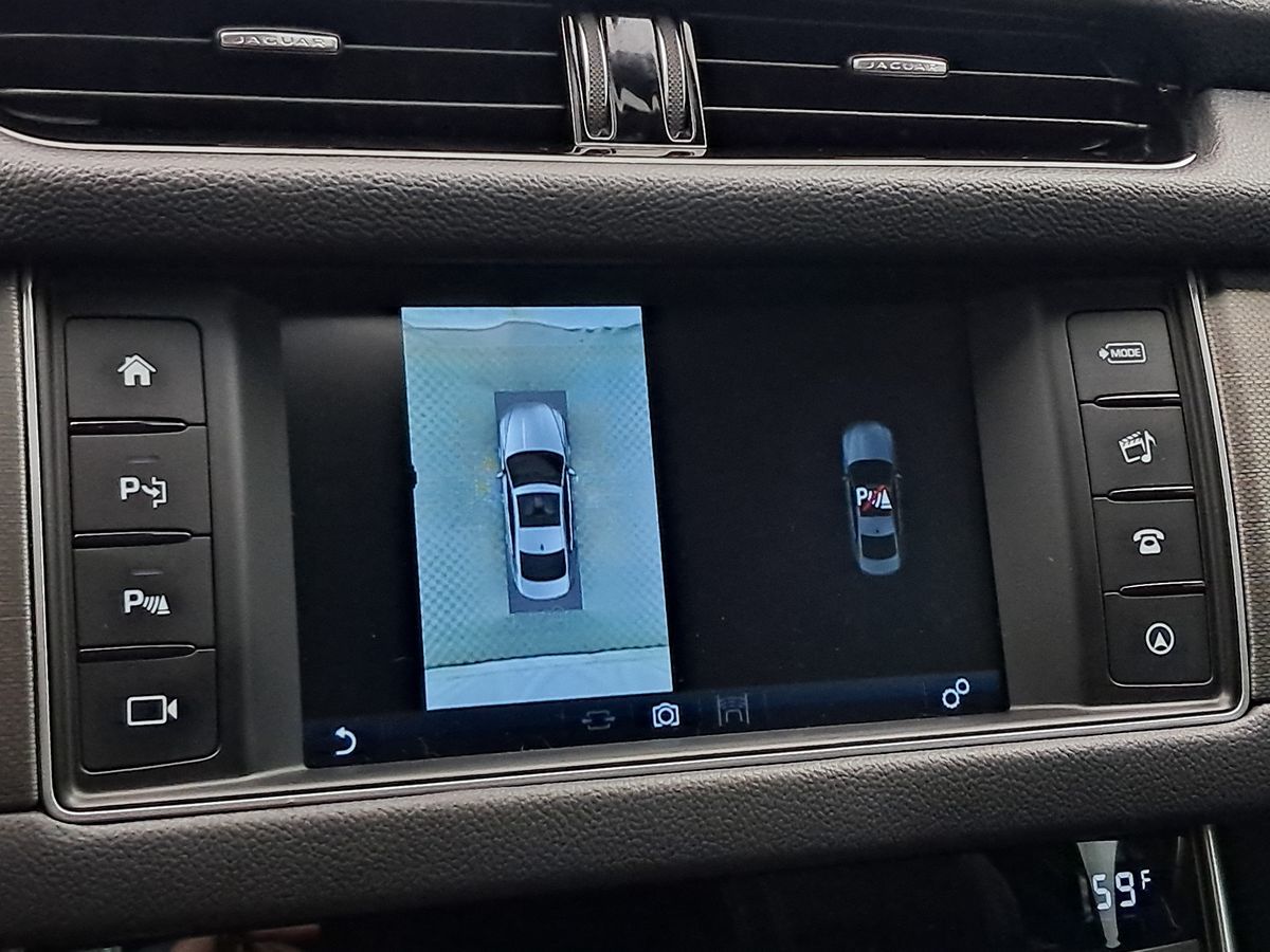 2018 Jaguar XF S Premium AWD photo 24