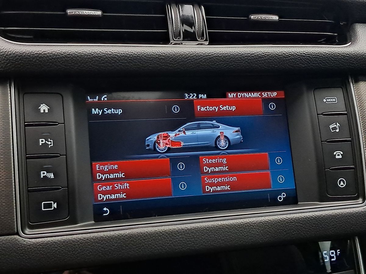 2018 Jaguar XF S Premium AWD photo 20