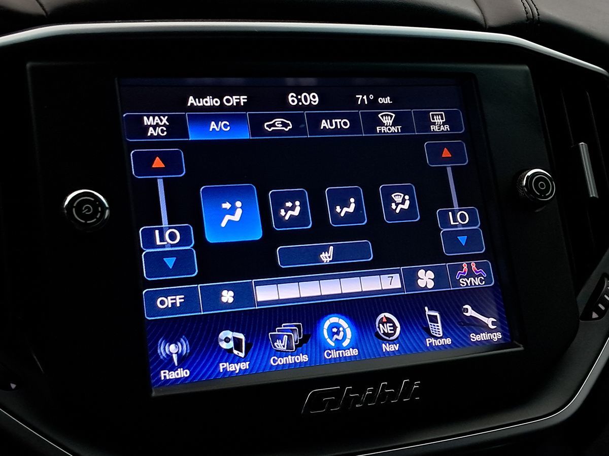 2014 Maserati Ghibli S Q4 photo 10