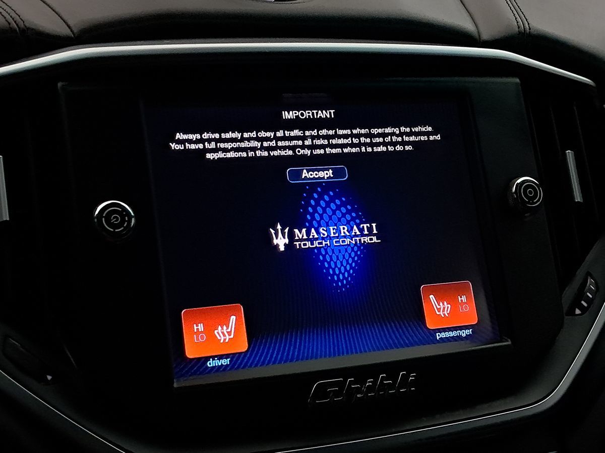 2014 Maserati Ghibli S Q4 photo 12