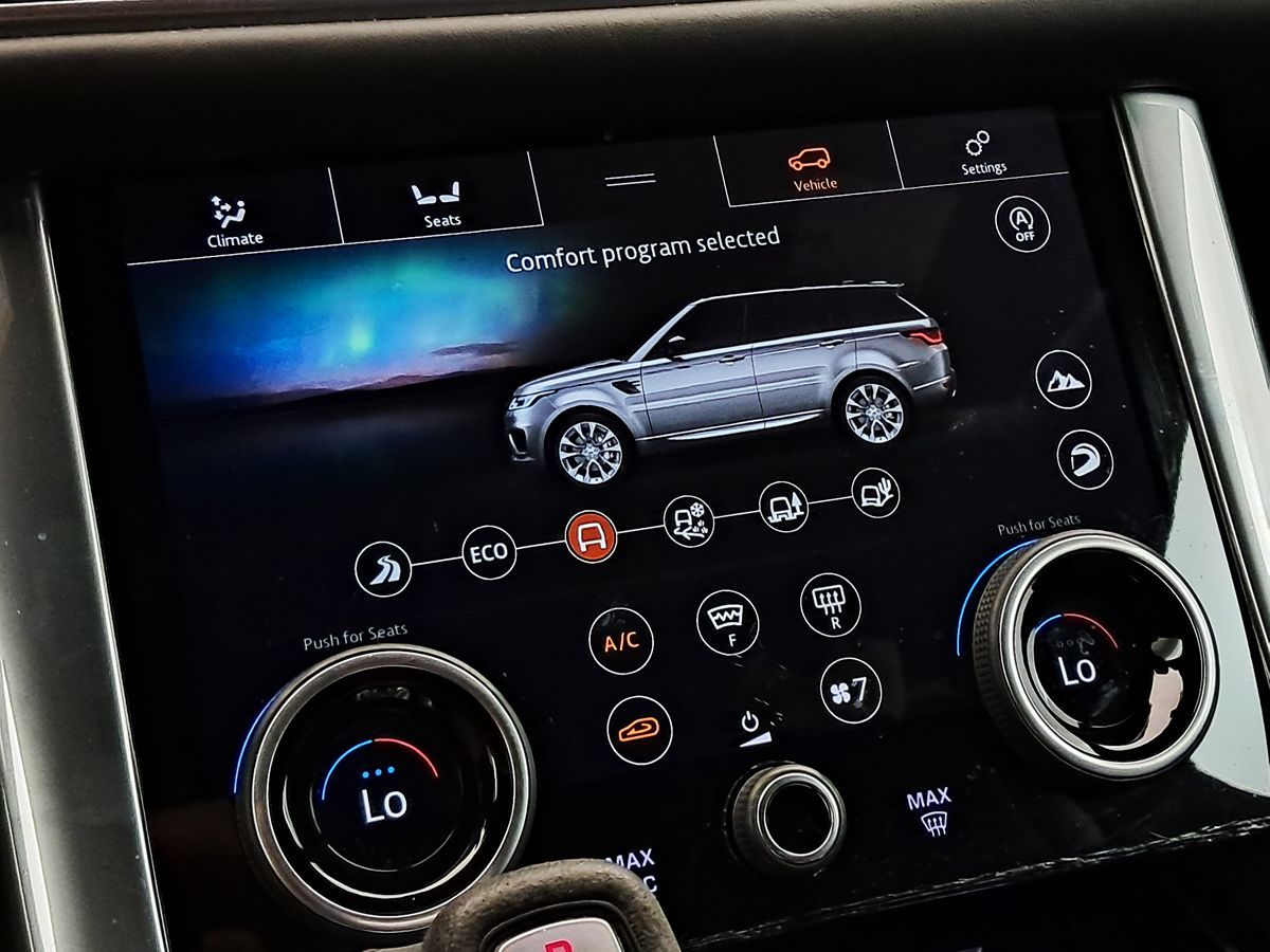 2019 Land Rover Range Rover Sport HST photo 18