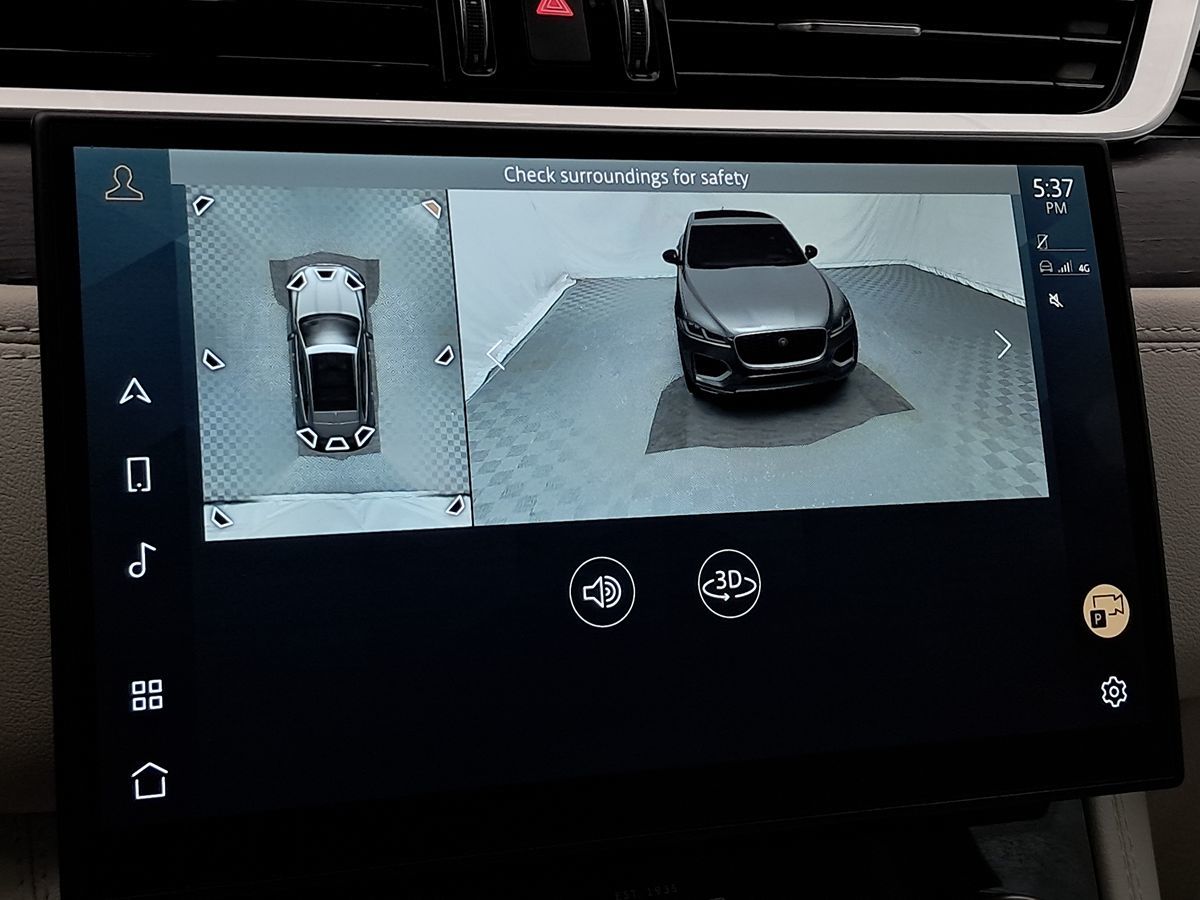2021 Jaguar F-PACE Premium P250 photo 17