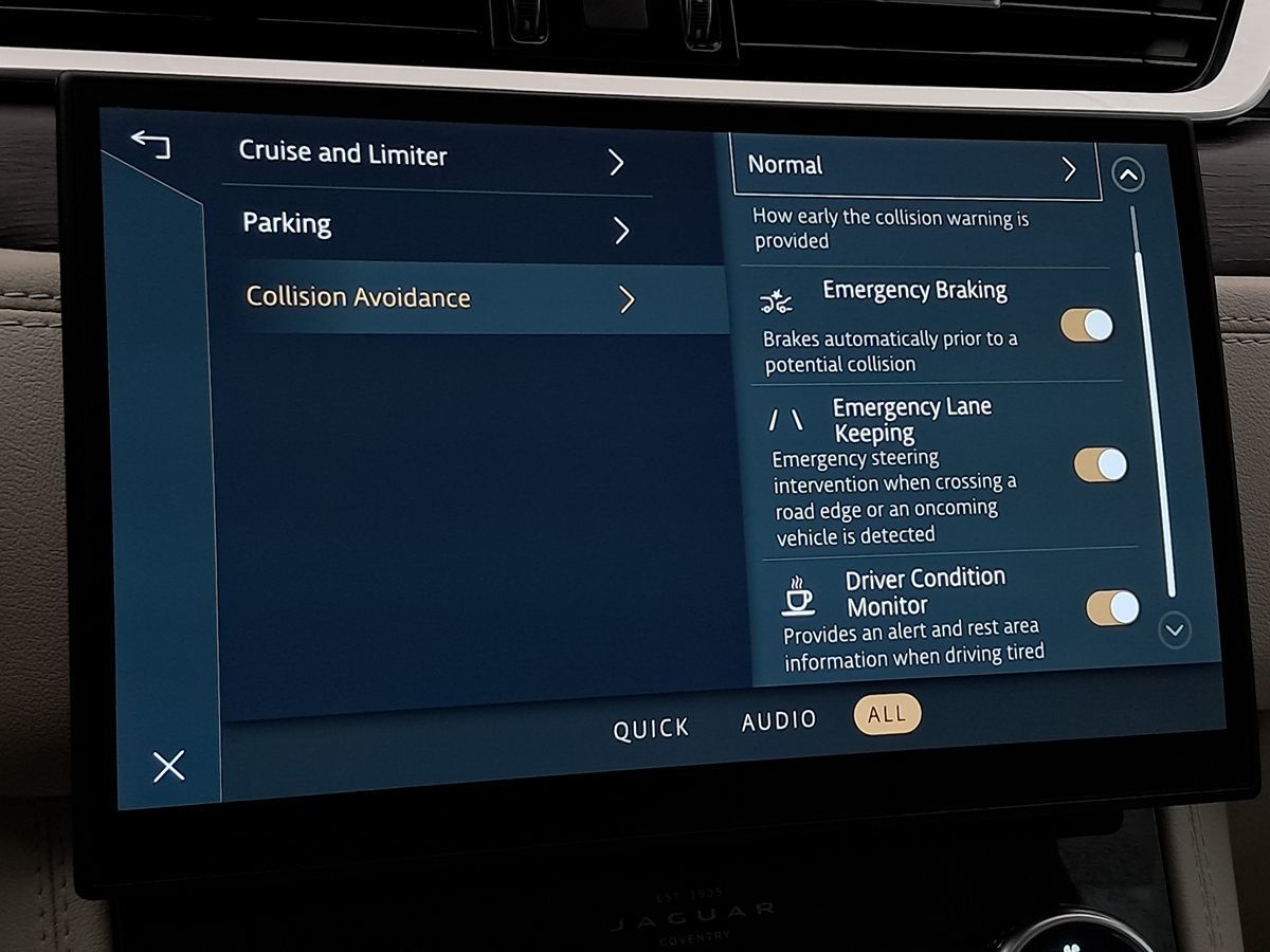 2021 Jaguar F-PACE Premium P250 photo 28