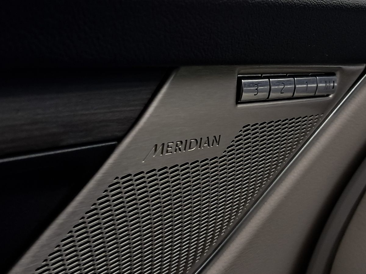 2021 Jaguar F-PACE Premium P250 photo 14
