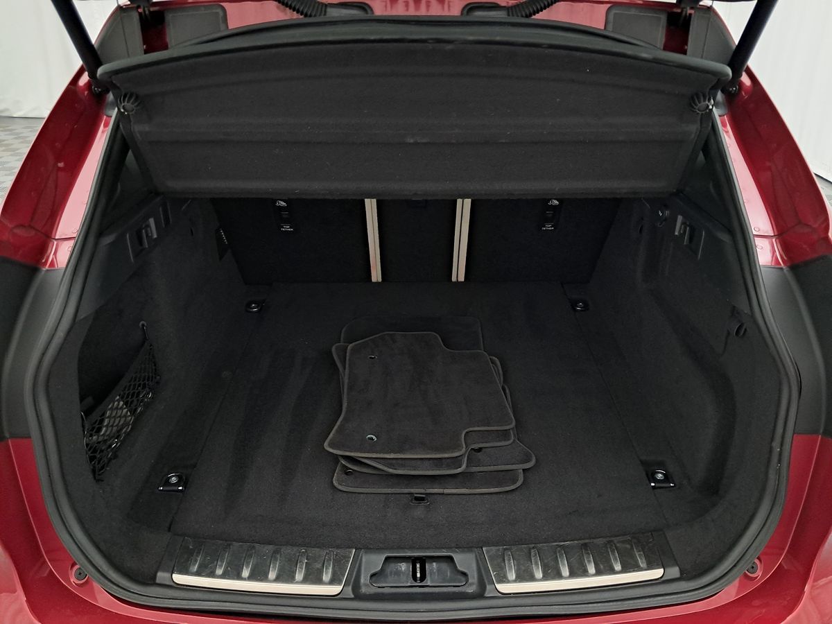 2021 Jaguar F-PACE Premium P250 photo 35