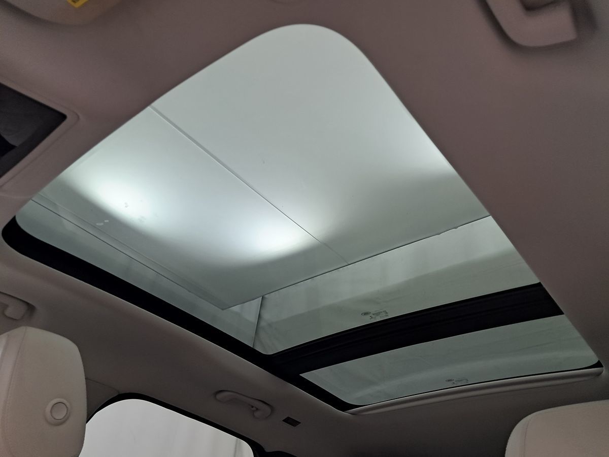 2021 Jaguar F-PACE Premium P250 photo 6