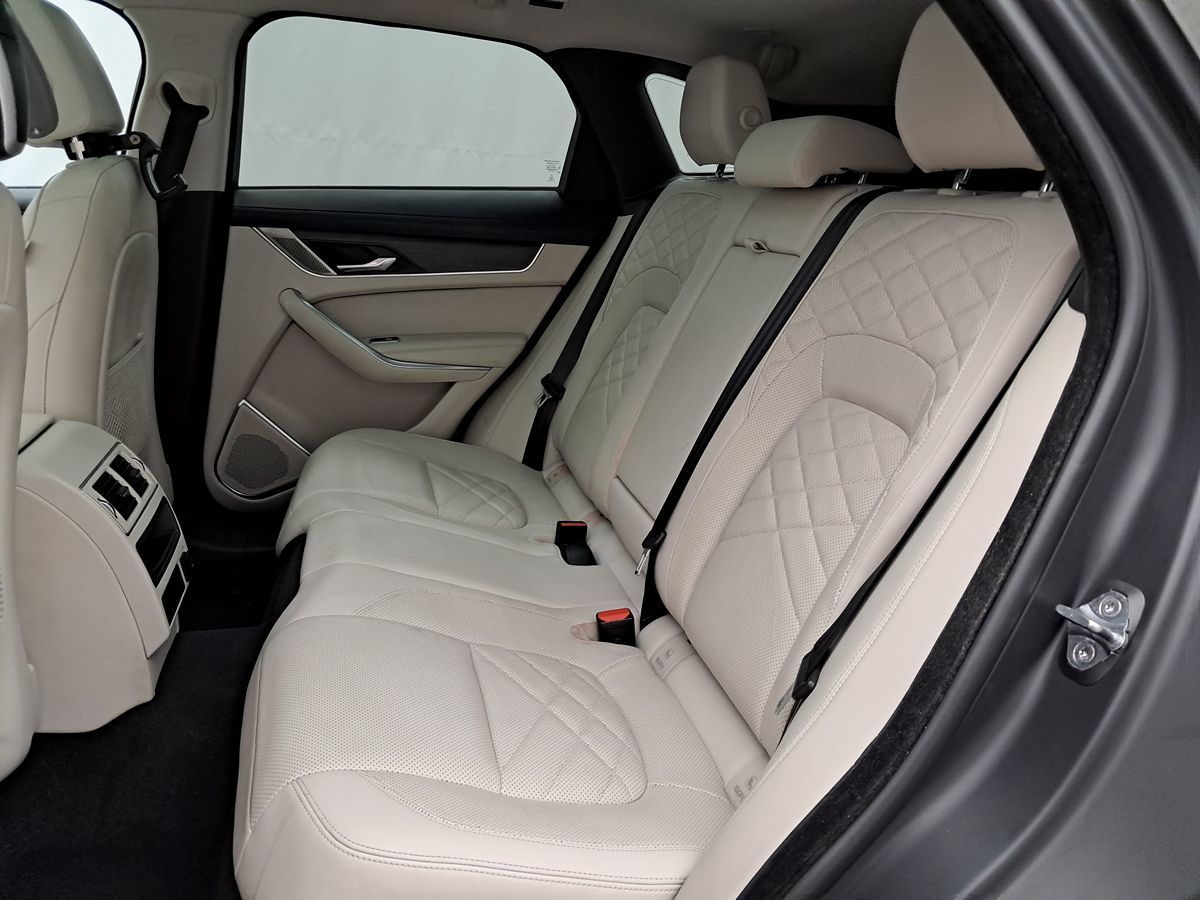 2021 Jaguar F-PACE Premium P250 photo 32