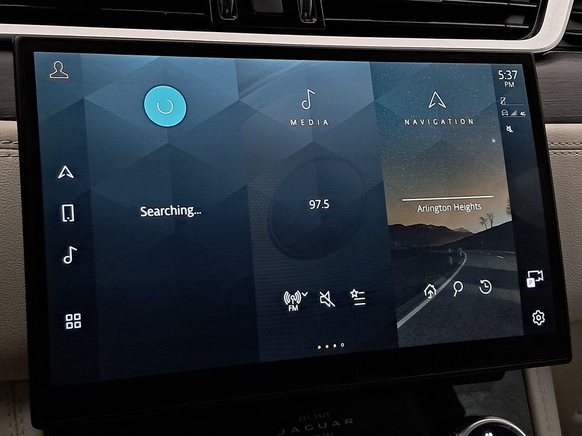 2021 Jaguar F-PACE Premium P250 photo 30