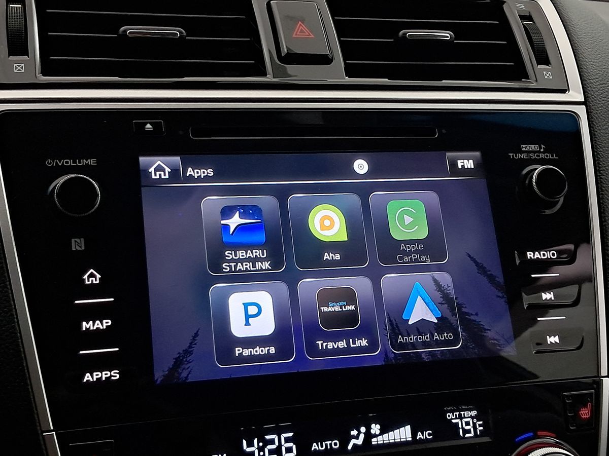 2018 Subaru Outback Limited photo 17