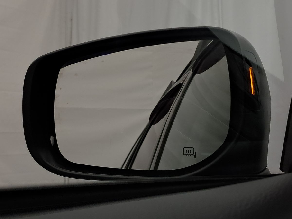 2018 Subaru Outback Limited photo 12