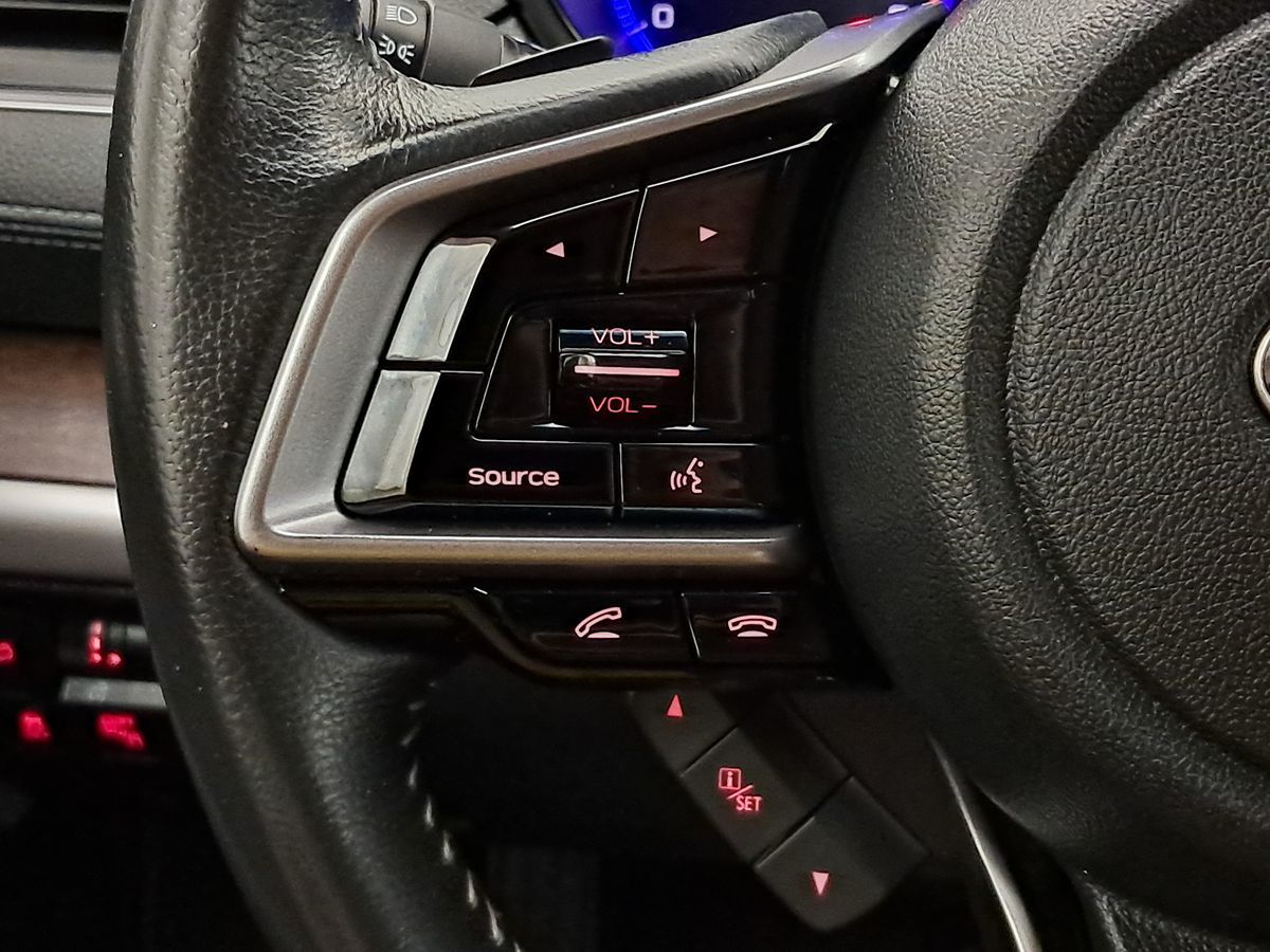 2018 Subaru Outback Limited photo 9