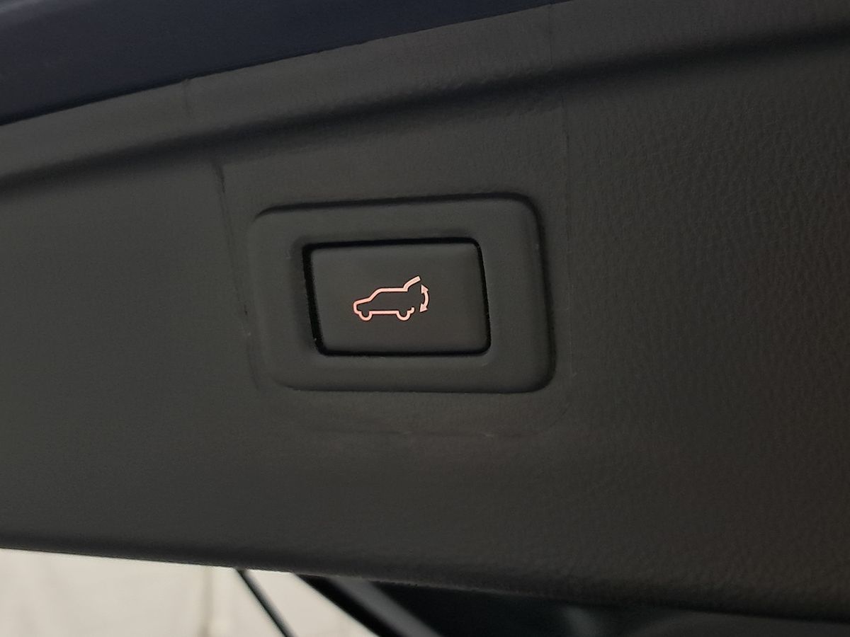 2018 Subaru Outback Limited photo 29
