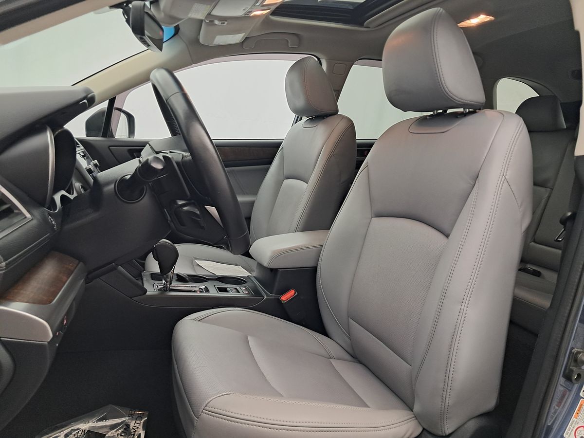 2018 Subaru Outback Limited photo 5