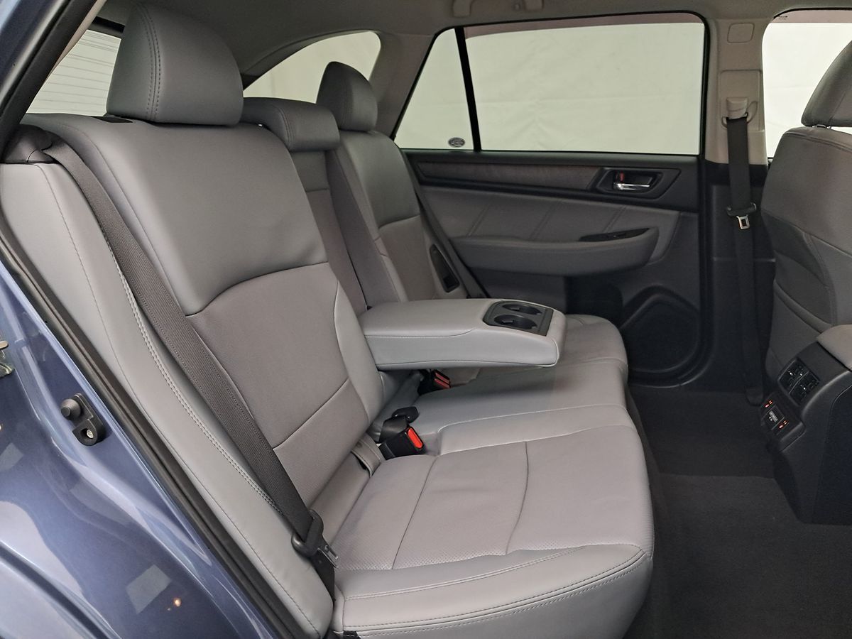 2018 Subaru Outback Limited photo 25
