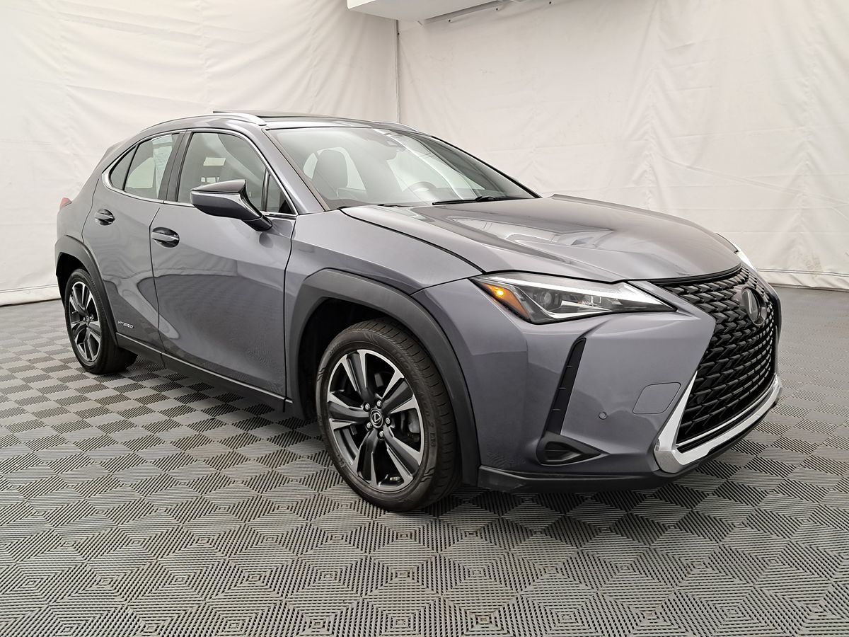 2020 Lexus UX 250h Premium photo 2