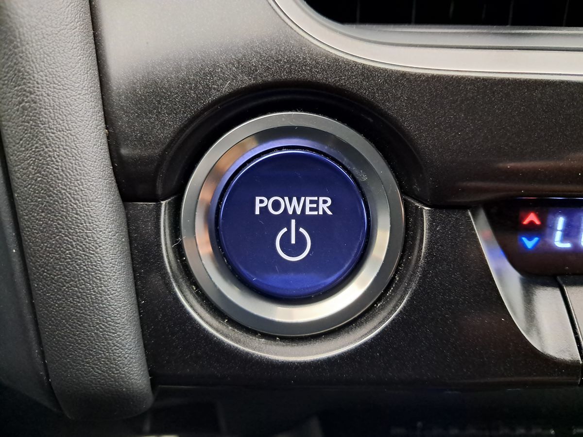 2020 Lexus UX 250h Premium photo 27