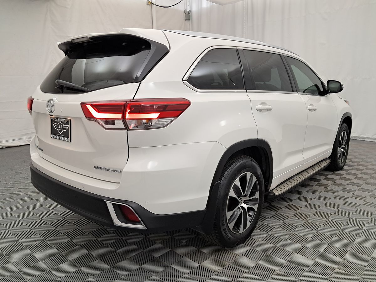 2019 Toyota Highlander Limited Platinum photo 2