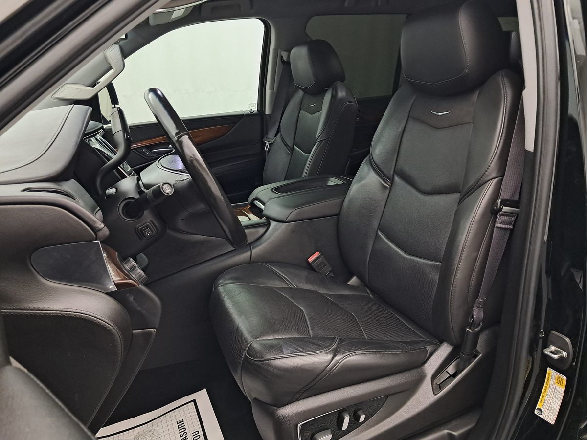 2016 Cadillac Escalade Standard photo 7