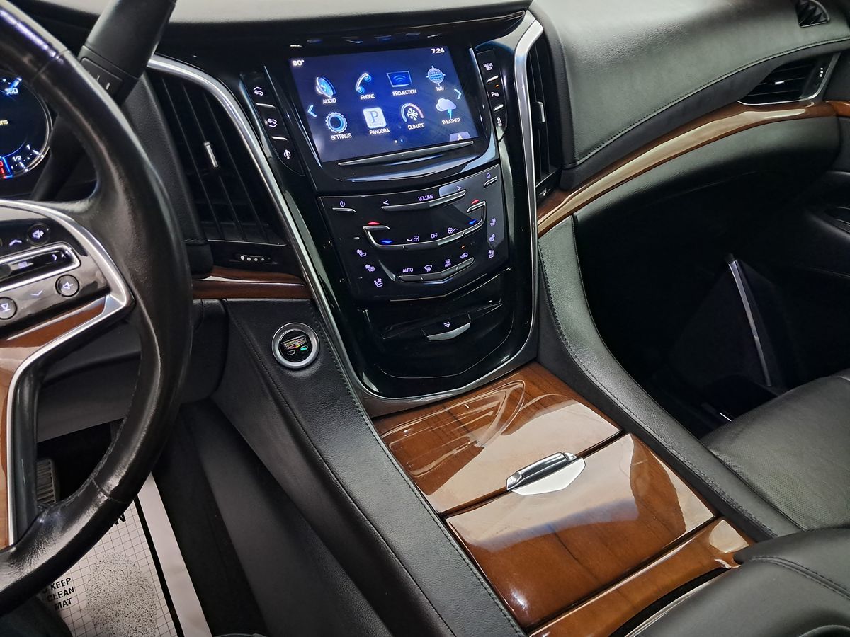 2016 Cadillac Escalade Standard photo 12