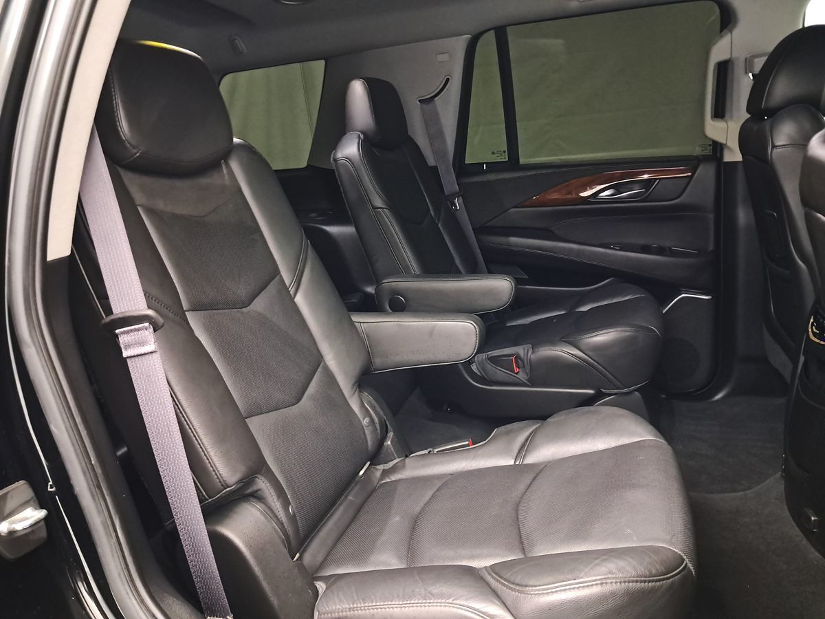 2016 Cadillac Escalade Standard photo 22