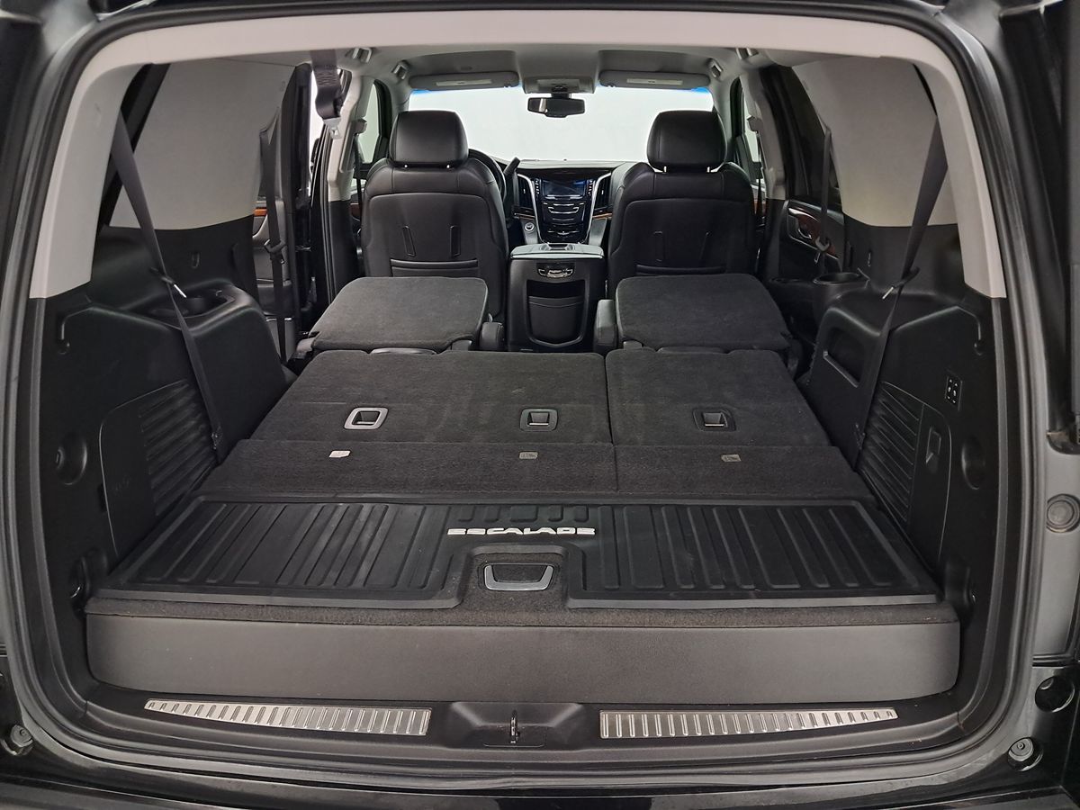 2016 Cadillac Escalade Standard photo 25