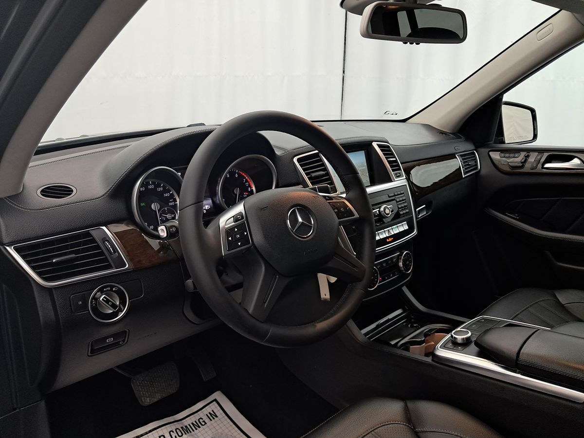 2016 Mercedes Benz GL 450 photo 2