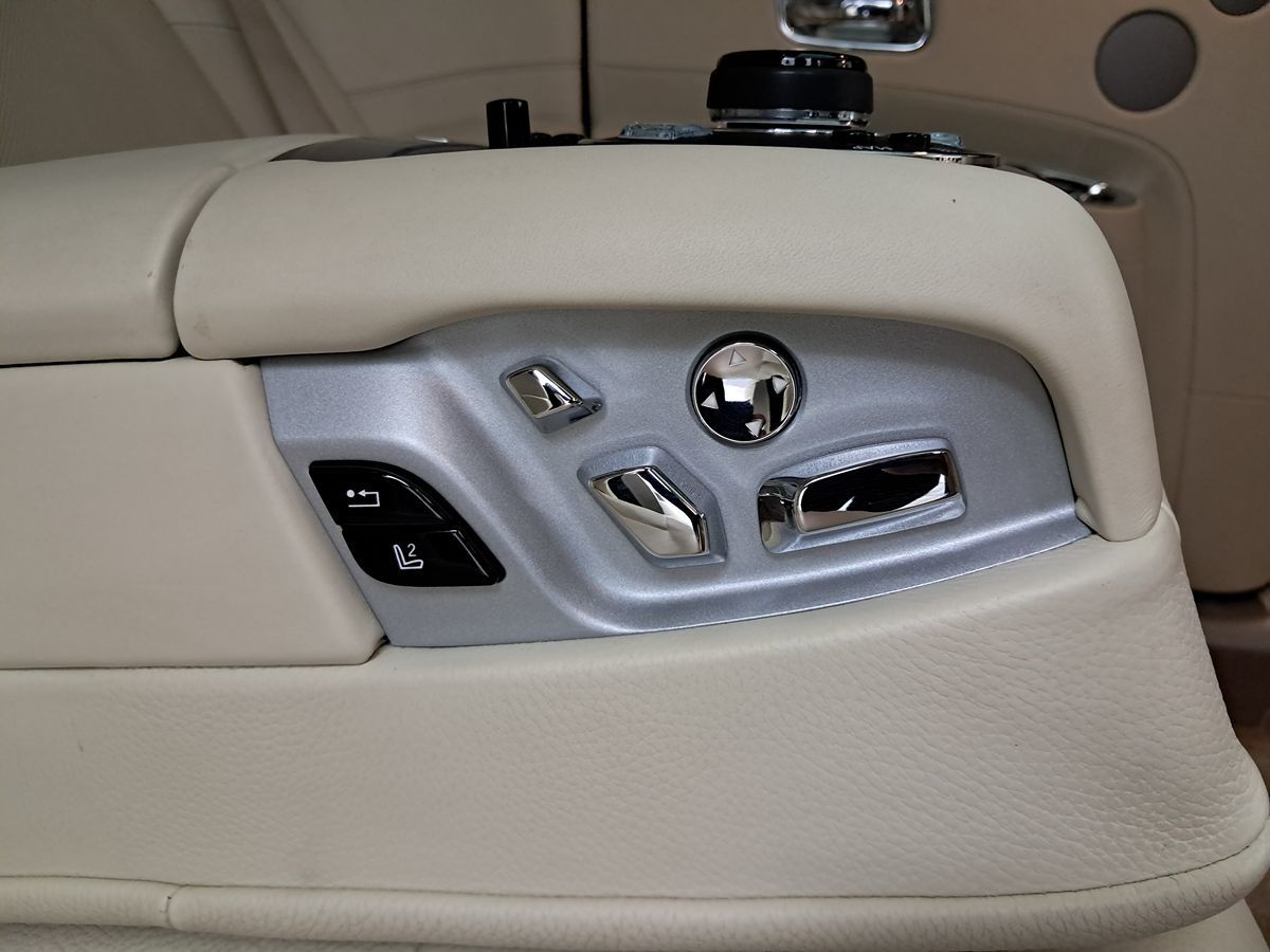 2011 Rolls Royce Ghost RR4 photo 25