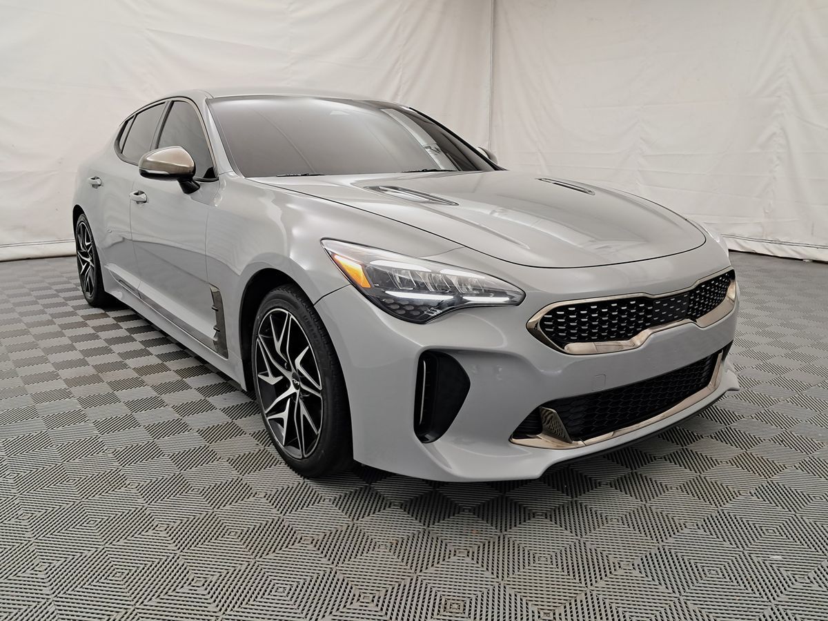 2022 Kia Stinger GT-Line photo 2