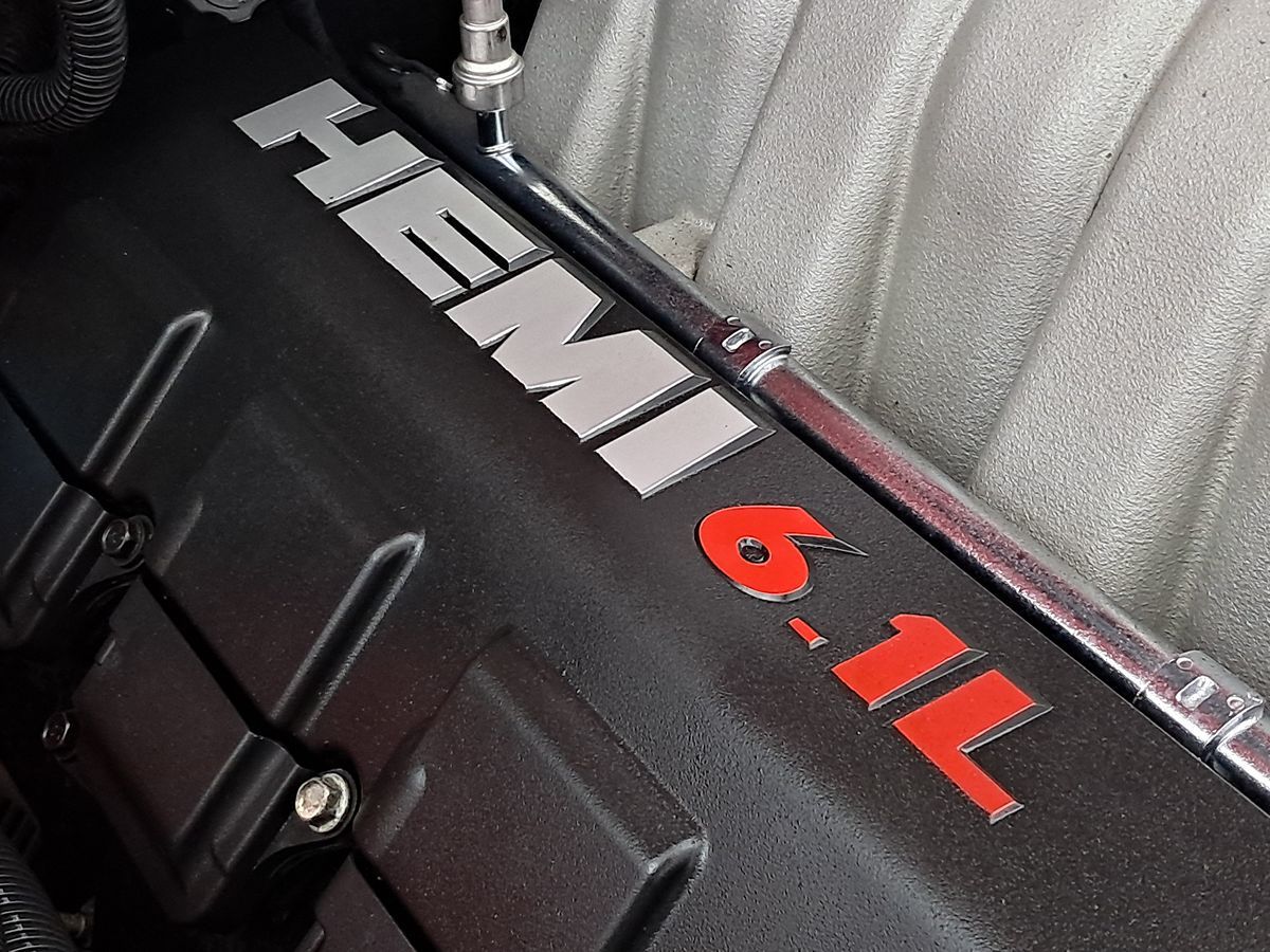 2008 Dodge Charger SRT8 photo 22