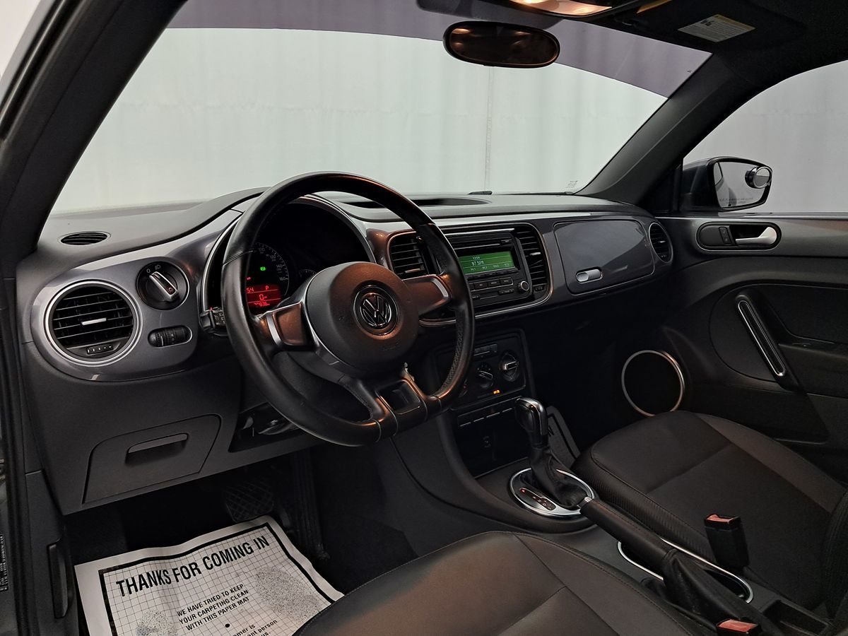 2012 Volkswagen Beetle 2.5L photo 4