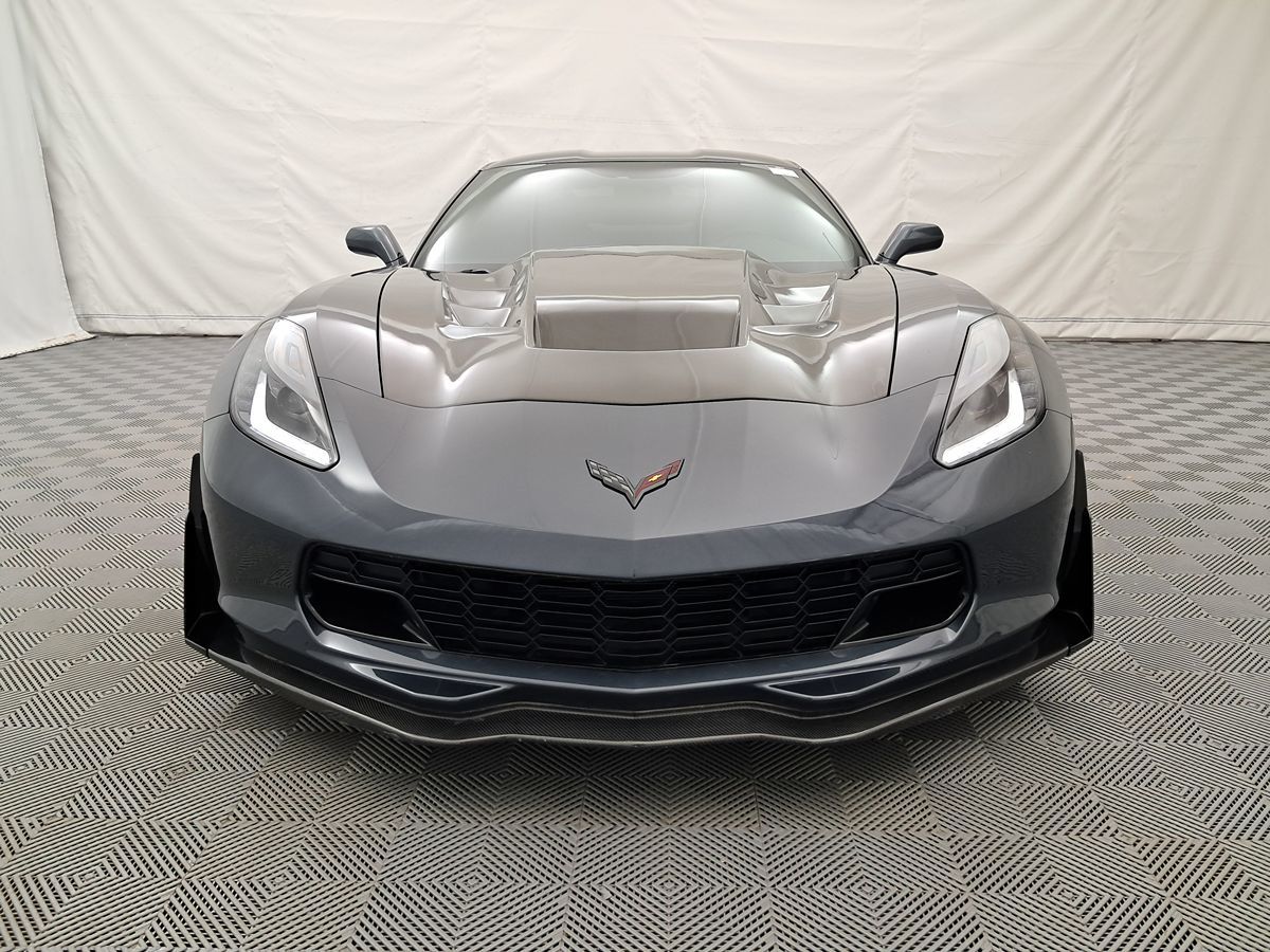 2019 Chevrolet Corvette Stingray 1LT photo 2