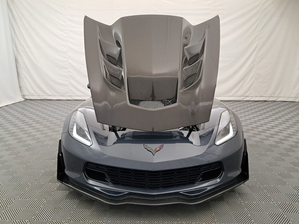 2019 Chevrolet Corvette Stingray 1LT photo 3