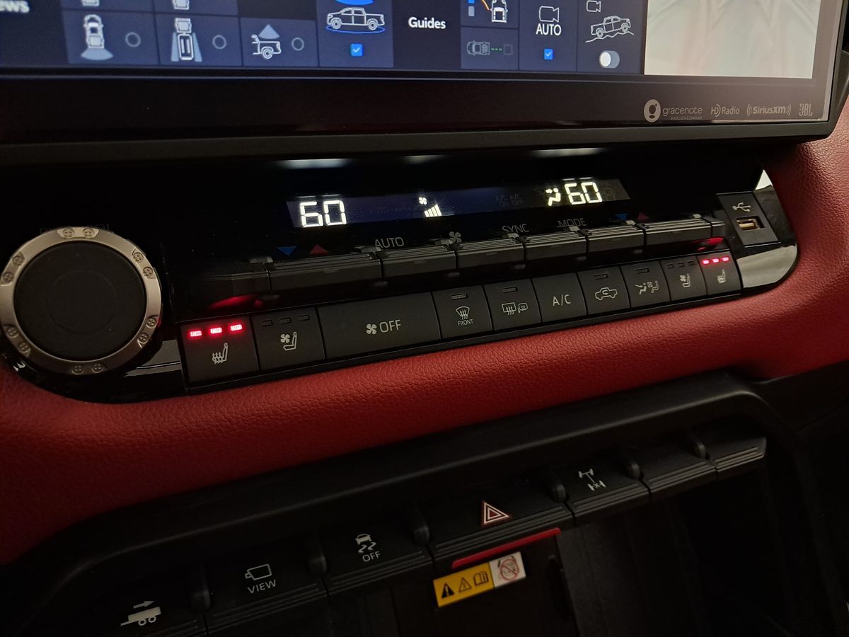 2022 Toyota Tundra TRD Pro CrewMax photo 34