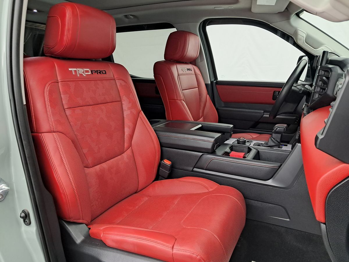 2022 Toyota Tundra TRD Pro CrewMax photo 3