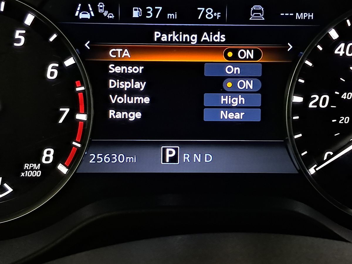 2023 Nissan Titan SV Crew Cab photo 12