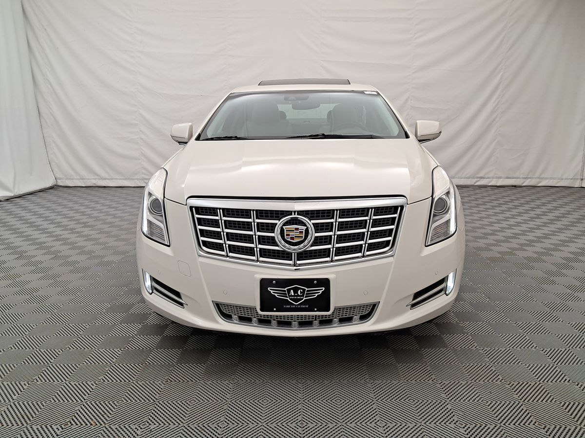 2013 Cadillac XTS Platinum photo 2