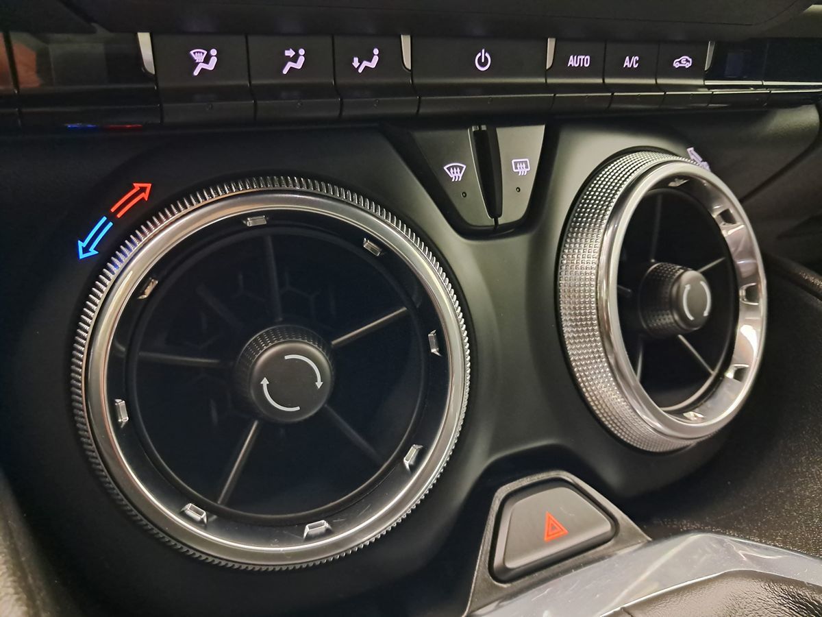 2022 Chevrolet Camaro 1LT RS photo 15