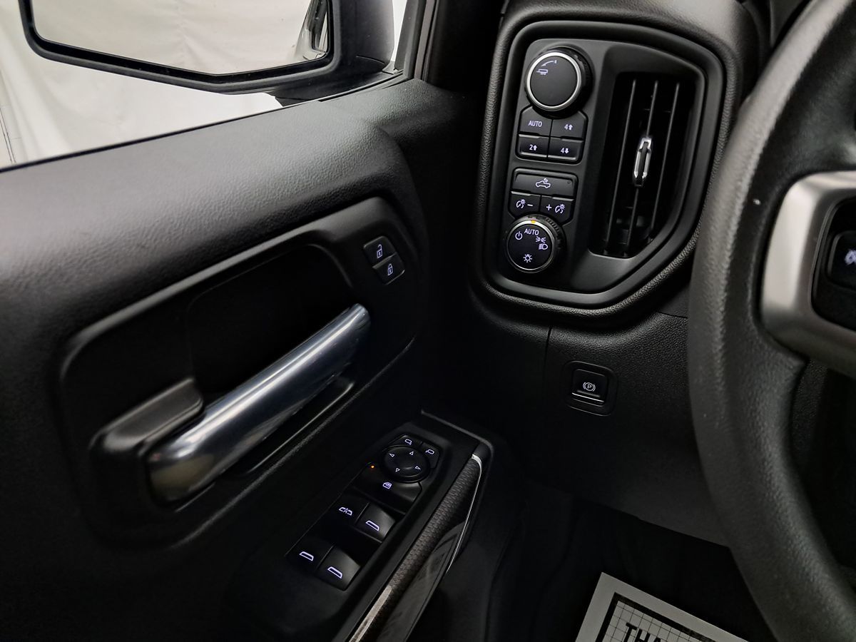2022 Chevrolet Silverado 1500 Custom Trail Boss photo 8