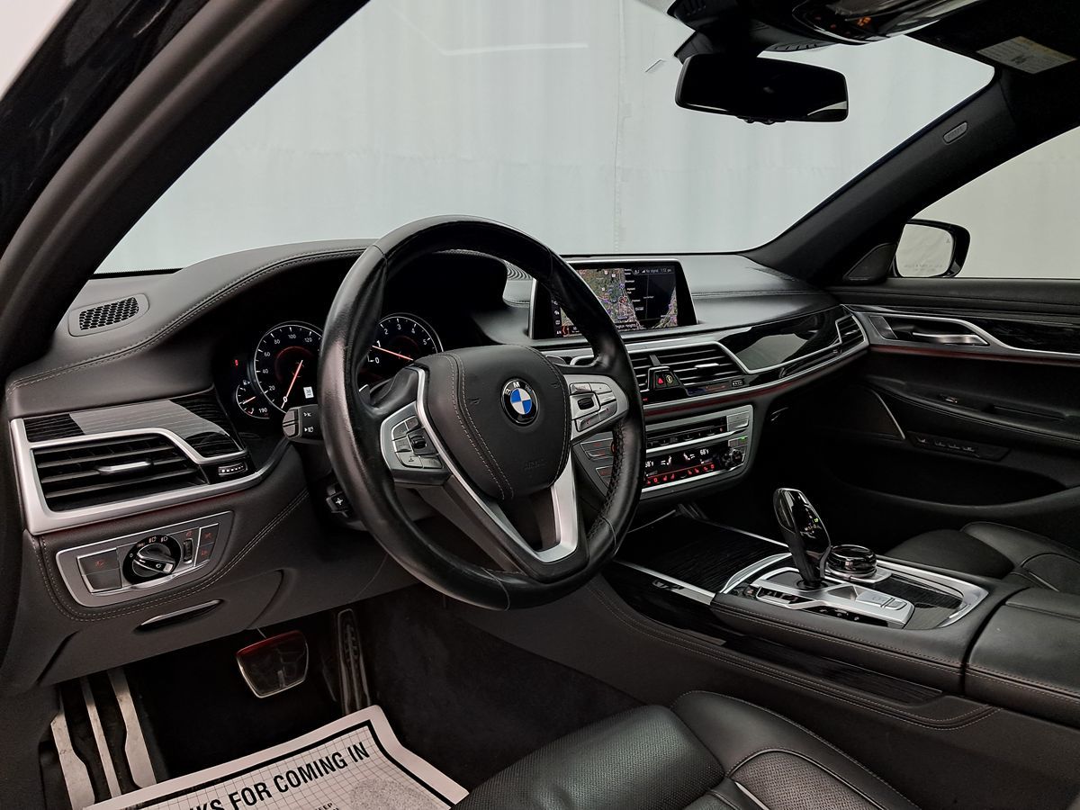 2019 Bmw 750i / B7 xDrive Sedan photo 3