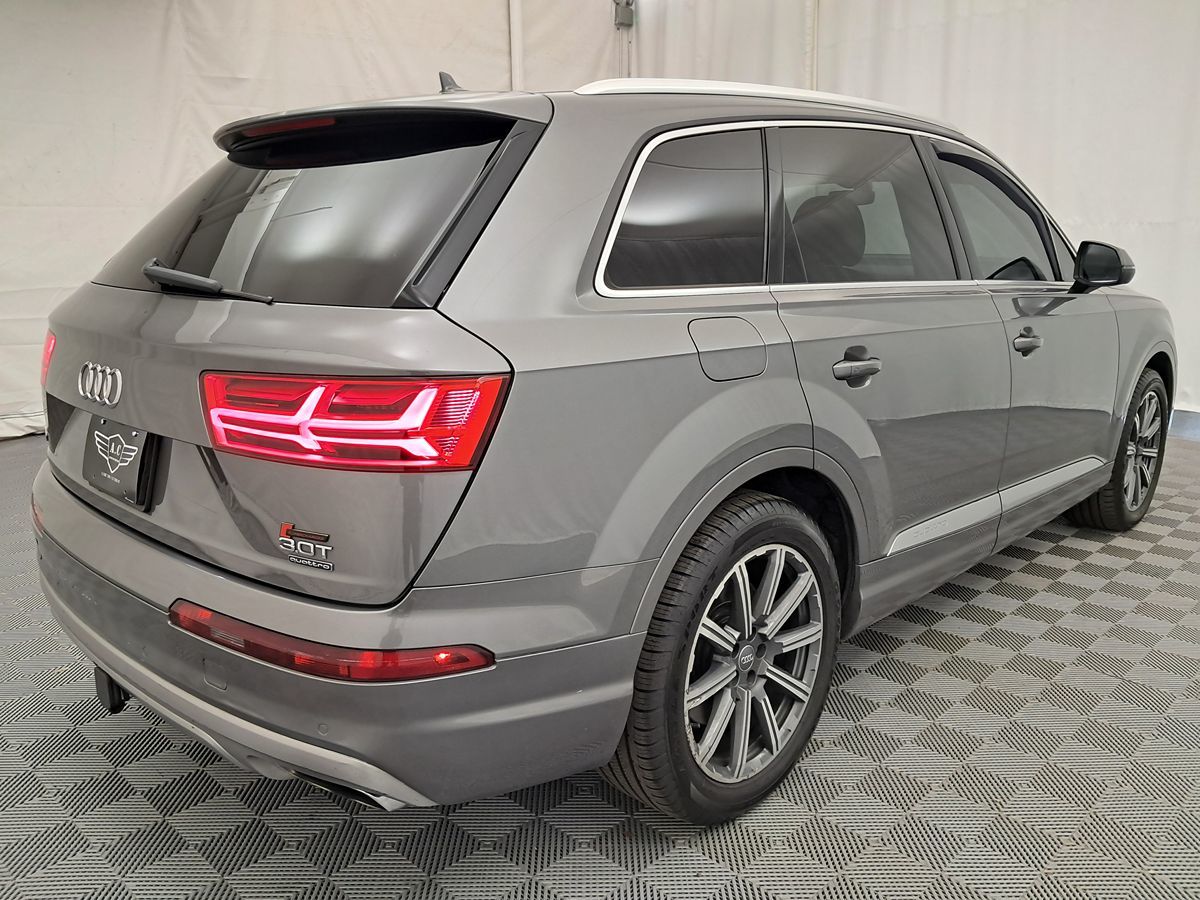 2017 Audi Q4 Premium 3.0 photo 2